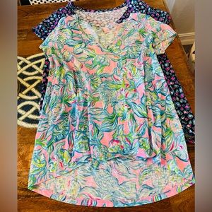 Lot of 2 Lilly Pulitzer Etta T-Shirts, size Large